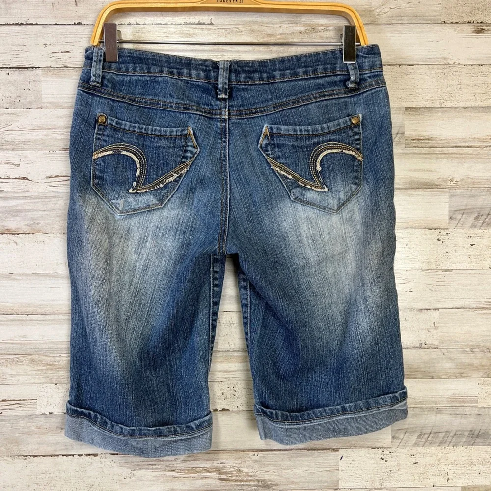 SouthPole Shorts Women 7 Blue Denim Streetwear Jorts Low Rise Cuffed Y2K McBling